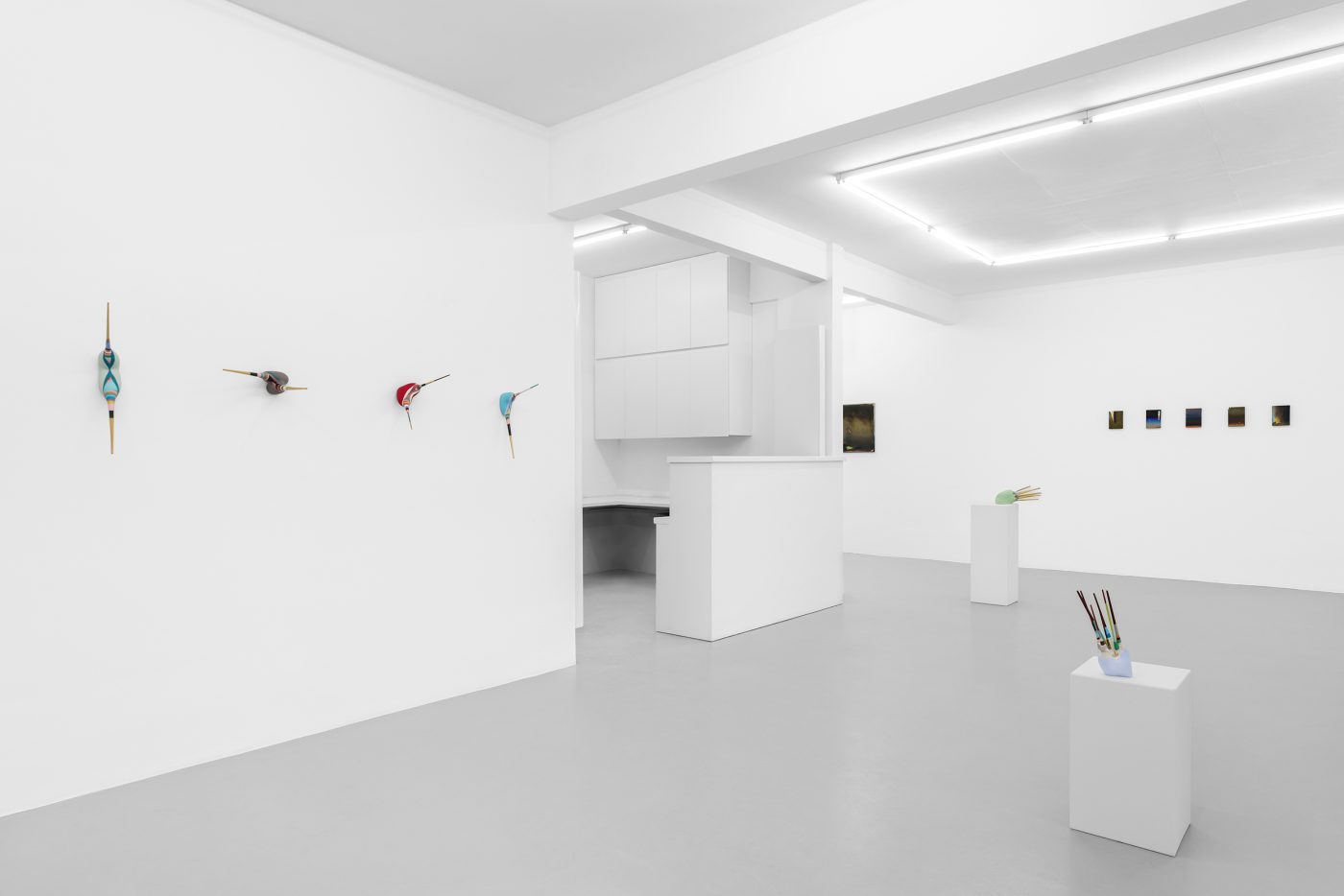 Guillermo Mora - BACK_and_FORTH_Irene_Laub_Gallery_Guillermo_Mora_Adelheid_deWitte_2024_008