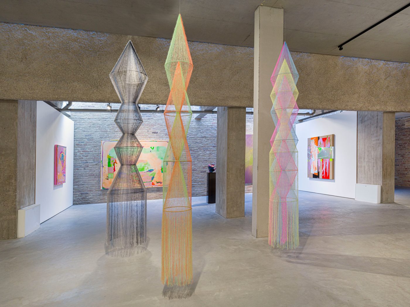 Guillermo Mora - 2023_09_Showroom_KOENIG-GALERIE_Group-Show_Places-and-Events-(4)-photo-by-Roman-Maerz