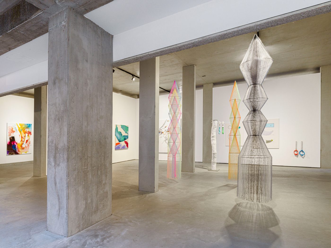 Guillermo Mora - 2023_09_Showroom_KOENIG-GALERIE_Group-Show_Places-and-Events-(5)-photo-by-Roman-Maerz