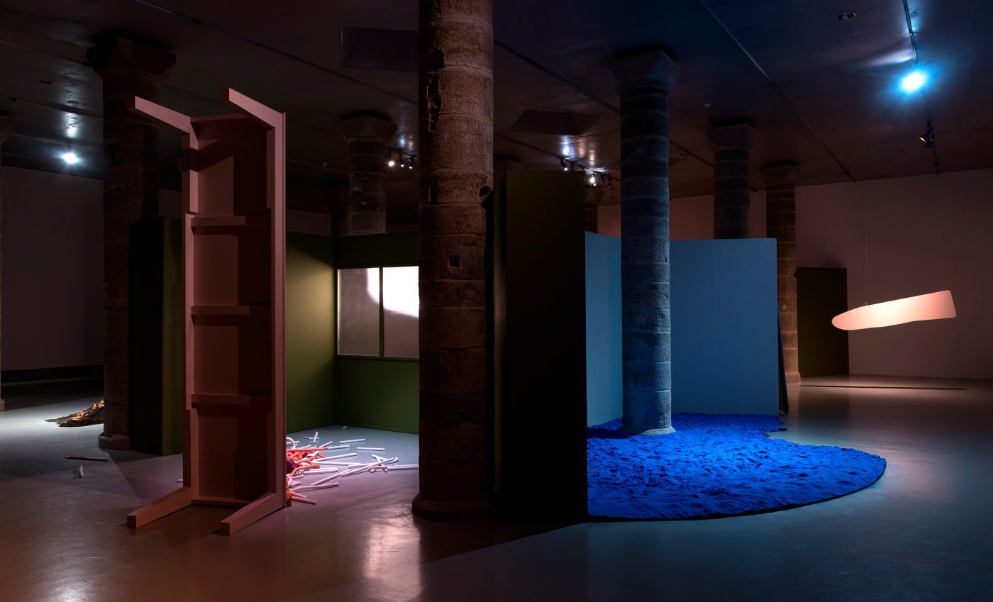 Guillermo Mora - El_escritorio_circular_Guillermo_Mora_Teresa_Solar_La_Panera_2016_014