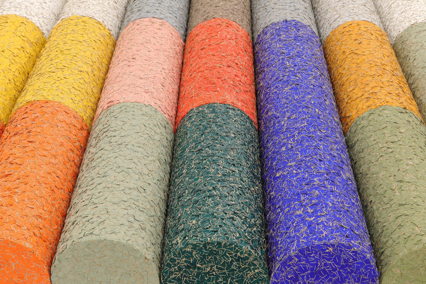 Guillermo Mora - COLOR: DE LA VISTA AL TACTO