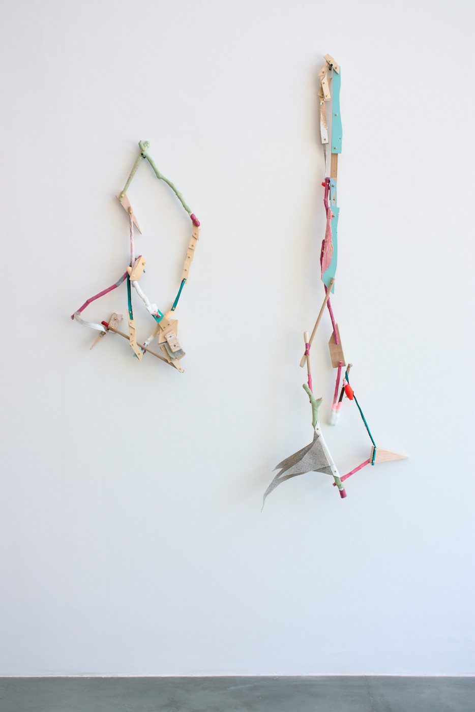 Guillermo Mora - GUILLERMO_MORA_Viaje_largo_con_un_extrano_CasaTriangulo_2011_013