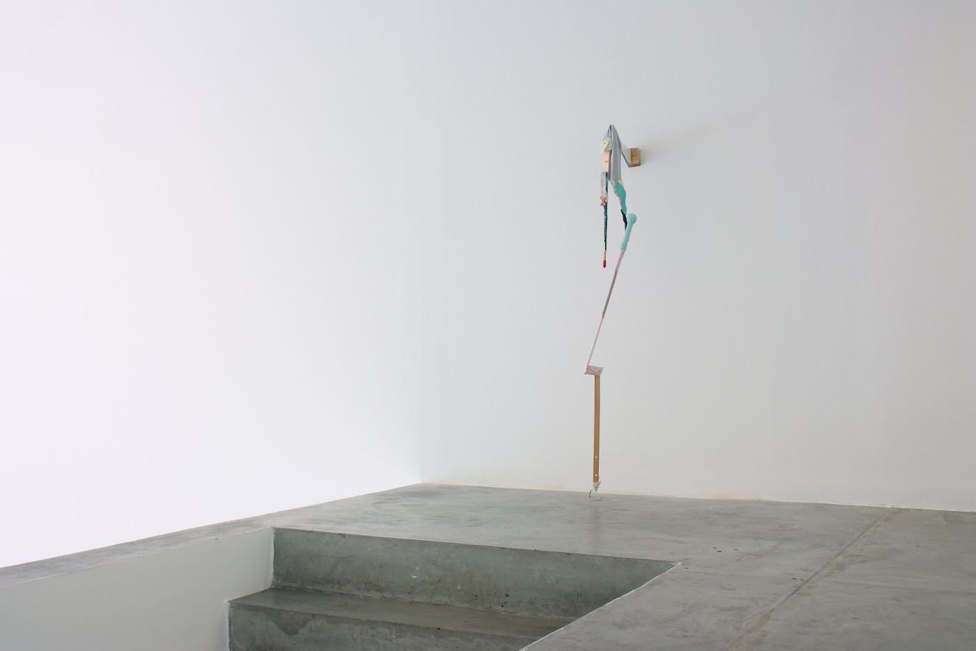 Guillermo Mora - GUILLERMO_MORA_Viaje_largo_con_un_extrano_CasaTriangulo_2011_015