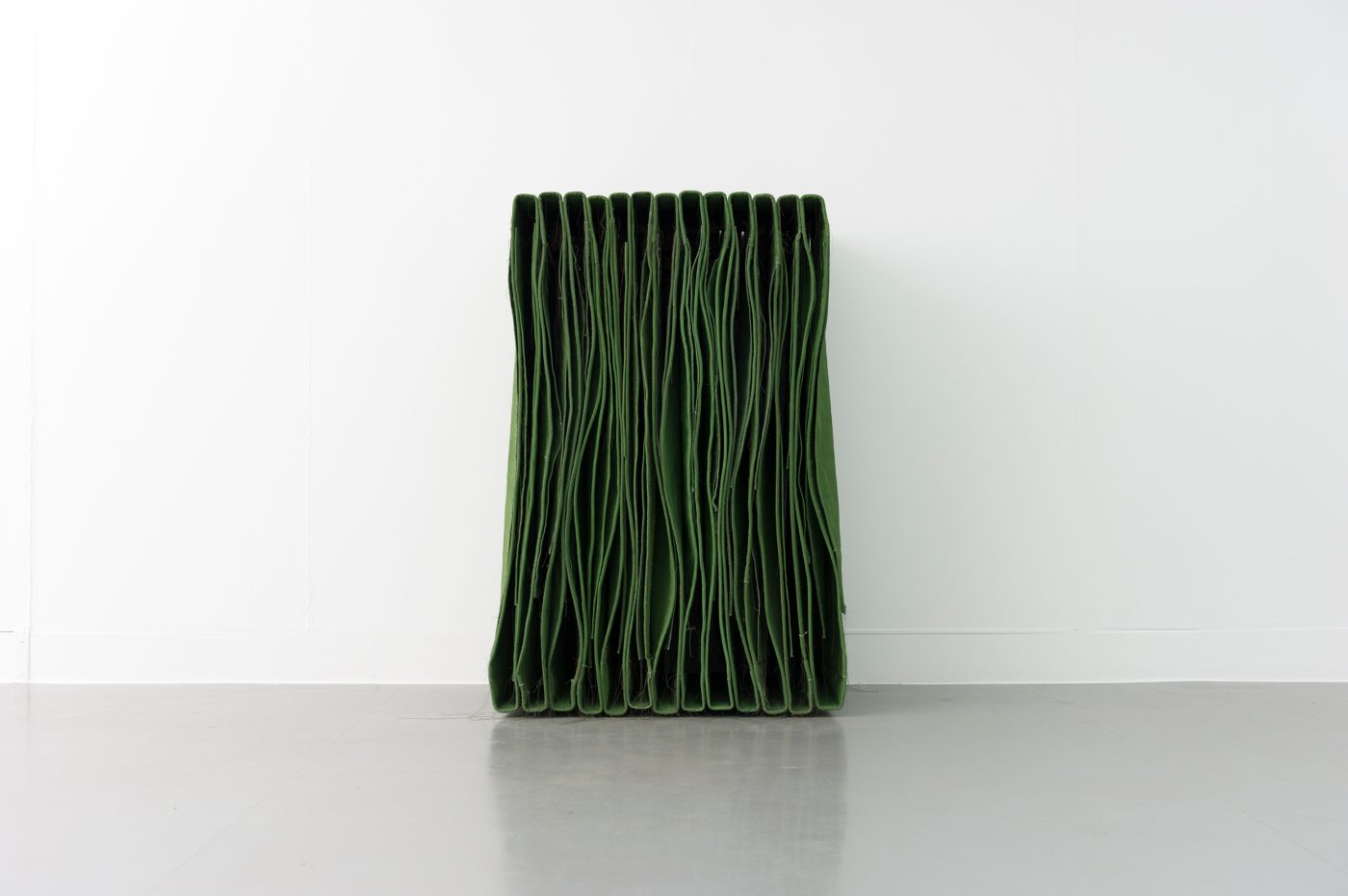 Guillermo Mora - LIMBER_Spatial_Painting_Practices_Herbert_Read_Gallery_2013_004