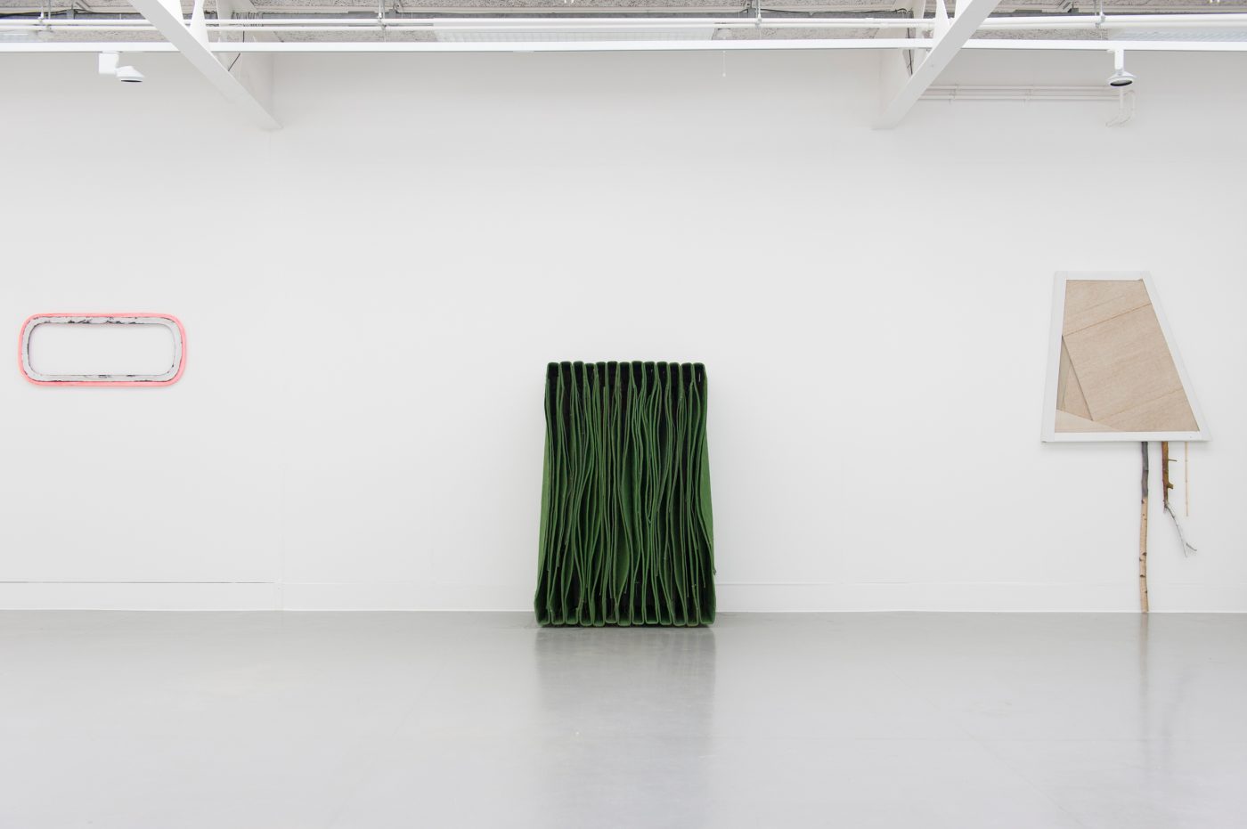 Guillermo Mora - LIMBER_Spatial_Painting_Practices_Herbert_Read_Gallery_2013_006