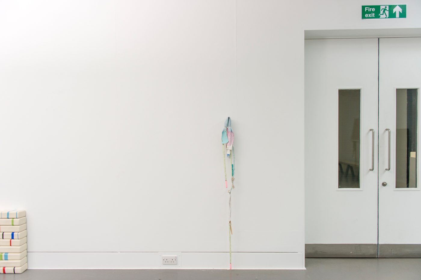 Guillermo Mora - LIMBER_Spatial_Painting_Practices_Herbert_Read_Gallery_2013_035