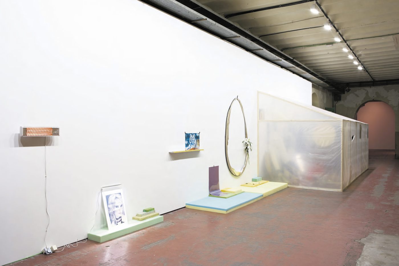 Guillermo Mora - OCHO CUESTIONES ESPACIALMENTE EXTRAORDINARIAS_Tabacalera_2014_011