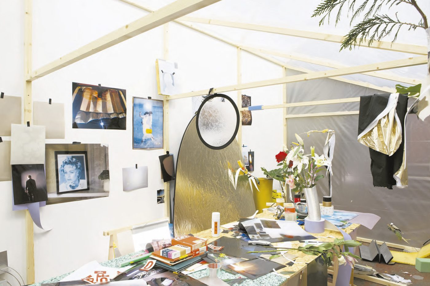 Guillermo Mora - OCHO CUESTIONES ESPACIALMENTE EXTRAORDINARIAS_Tabacalera_2014_012