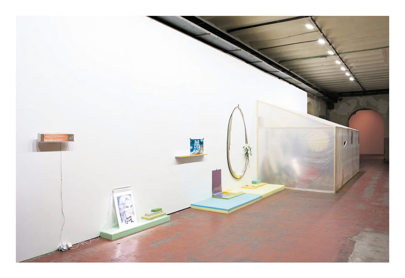 Guillermo Mora - OCHO_CUESTIONES_ESPACIALMENTE_EXTRAORDINARIAS_Tabacalera_2019_Catalogo_09