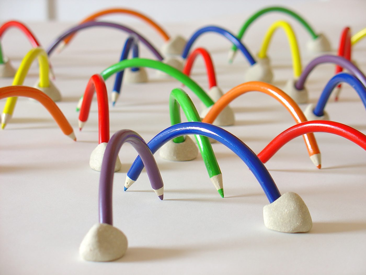 Guillermo Mora - GUILLERMO_MORA_Tengo_un_arcoiris_para_ti_pero_le_faltan_6_colores_2007_004