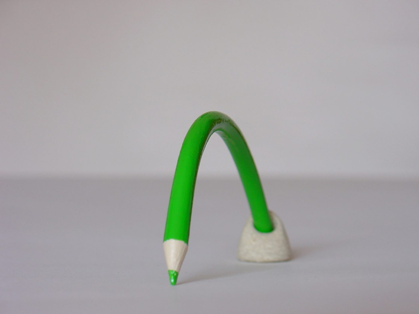 Guillermo Mora - GUILLERMO_MORA_Tengo_un_arcoiris_para_ti_pero_le_faltan_6_colores_2007_007