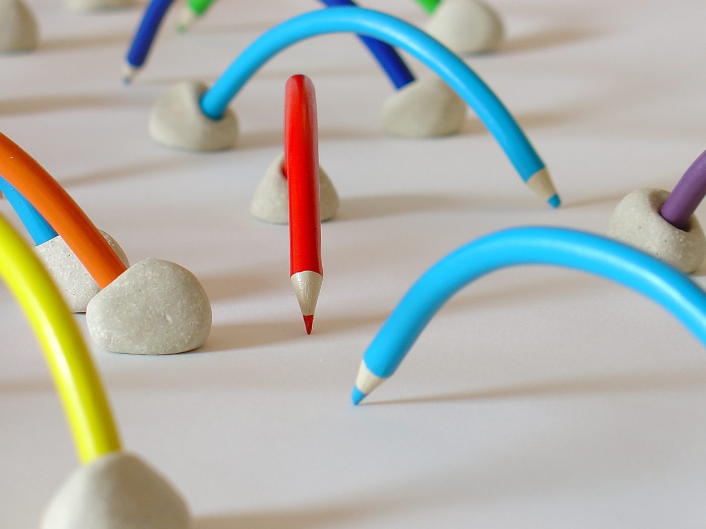 Guillermo Mora - GUILLERMO_MORA_Tengo_un_arcoiris_para_ti_pero_le_faltan_6_colores_2007_010